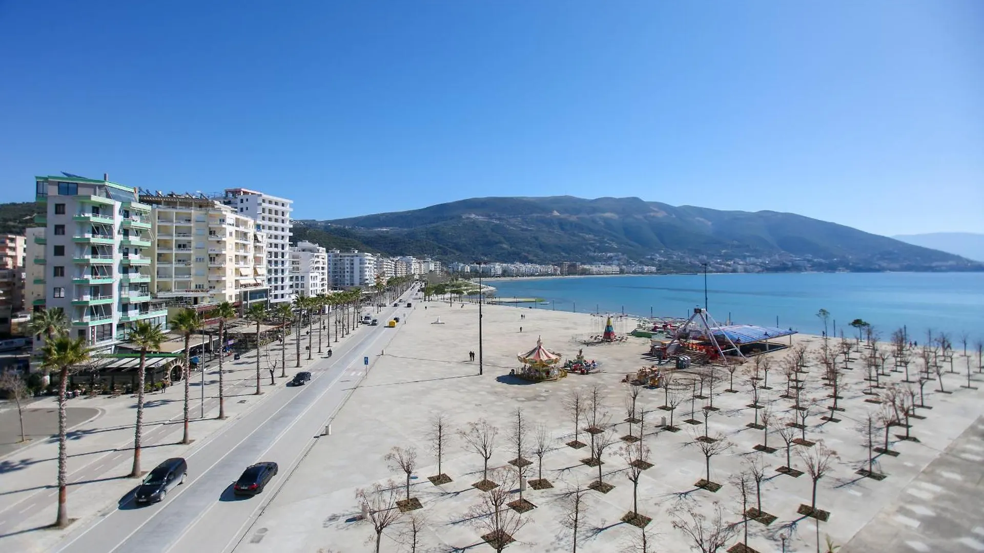 Vlorë Holiday Apartment Central & Sea View
