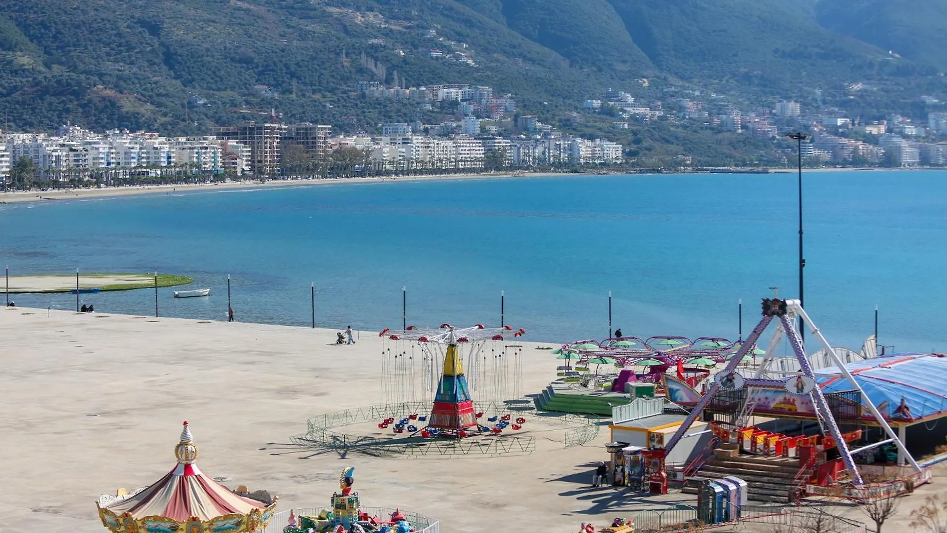 Vlorë Holiday Apartment Central & Sea View