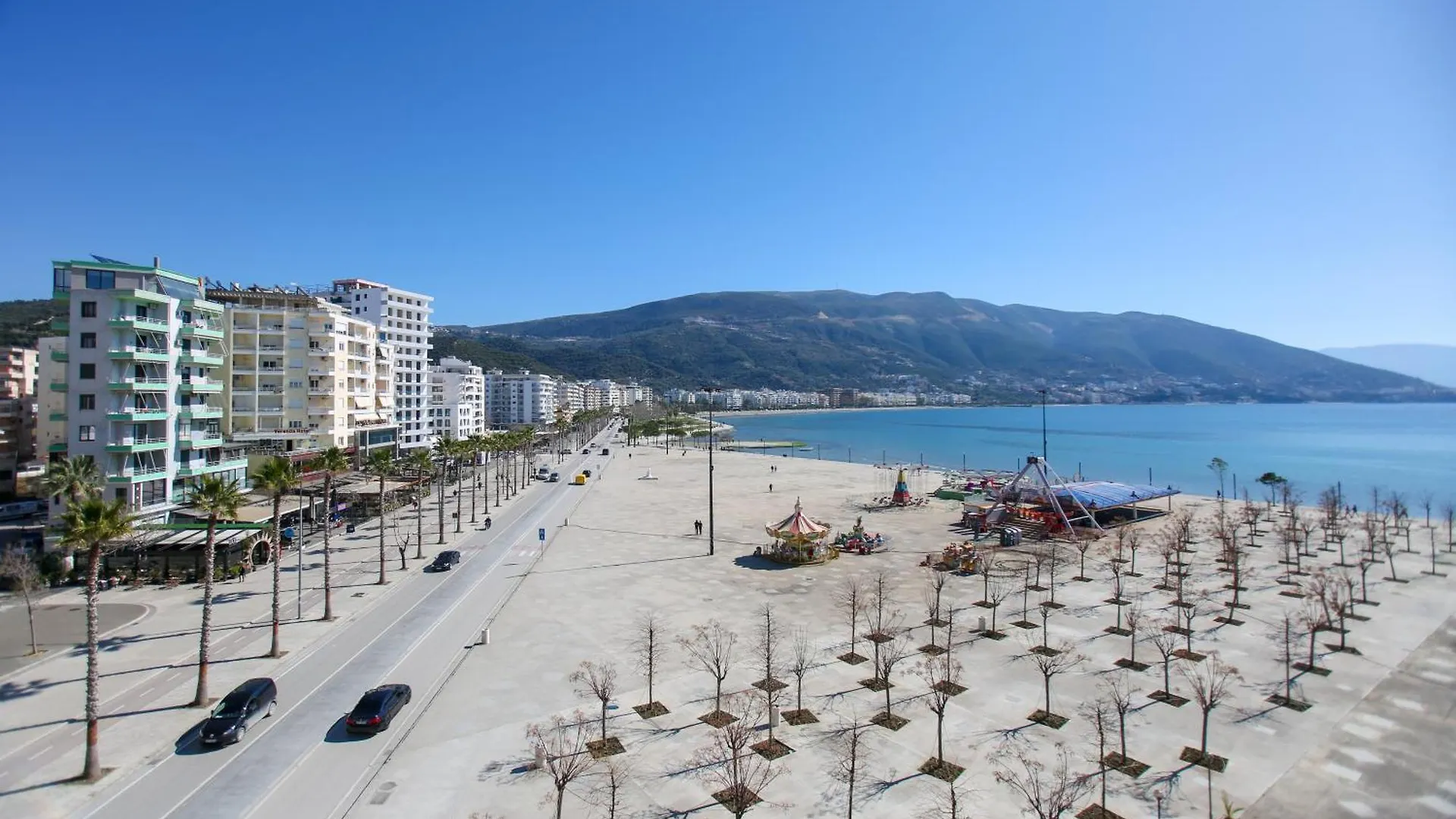 Vlorë Holiday Apartment Central & Sea View
